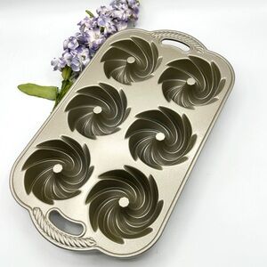 Nordic Ware Heritage Bundlette Pan. 4 cups. Made in USA